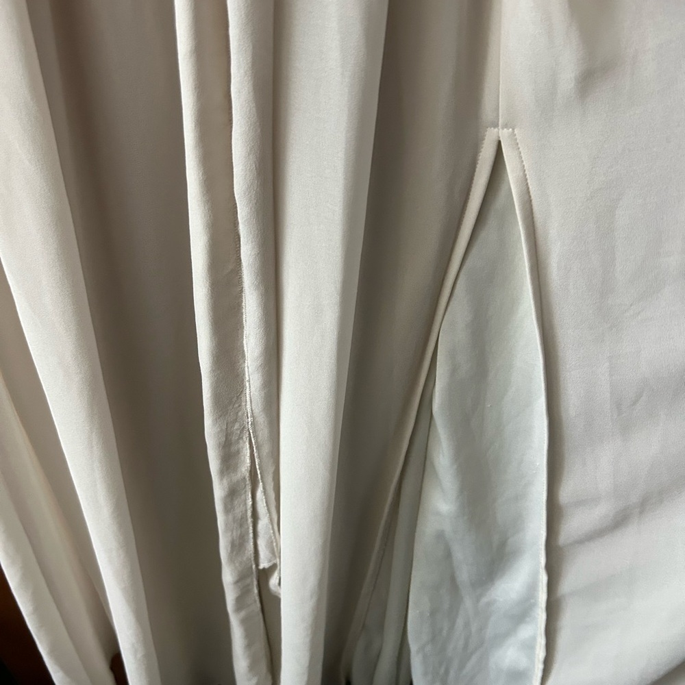 Baltic Born Off White Flutter Sleeve V-Neck Gown - Picture 3 of 7
